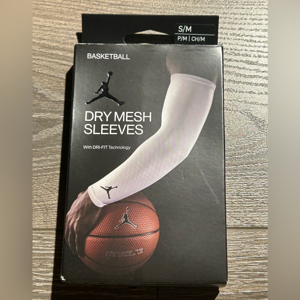 Nike basketball dry mesh sleeve